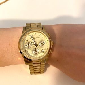 MICHAEL KORS GOLD WATCH